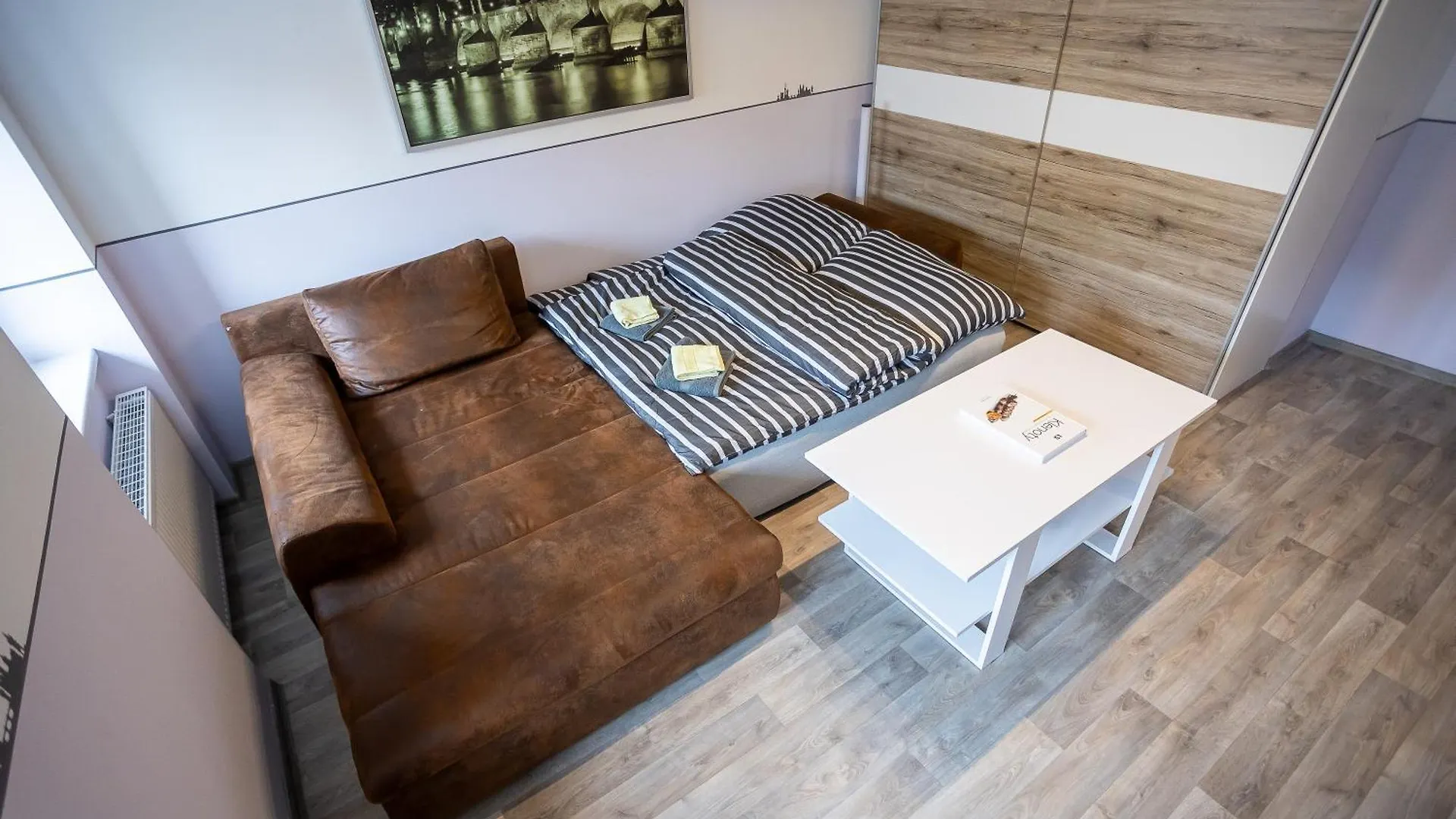 Spacious Apartment 20 Min From National Theatre Prag 0*,  Çek Cumhuriyeti