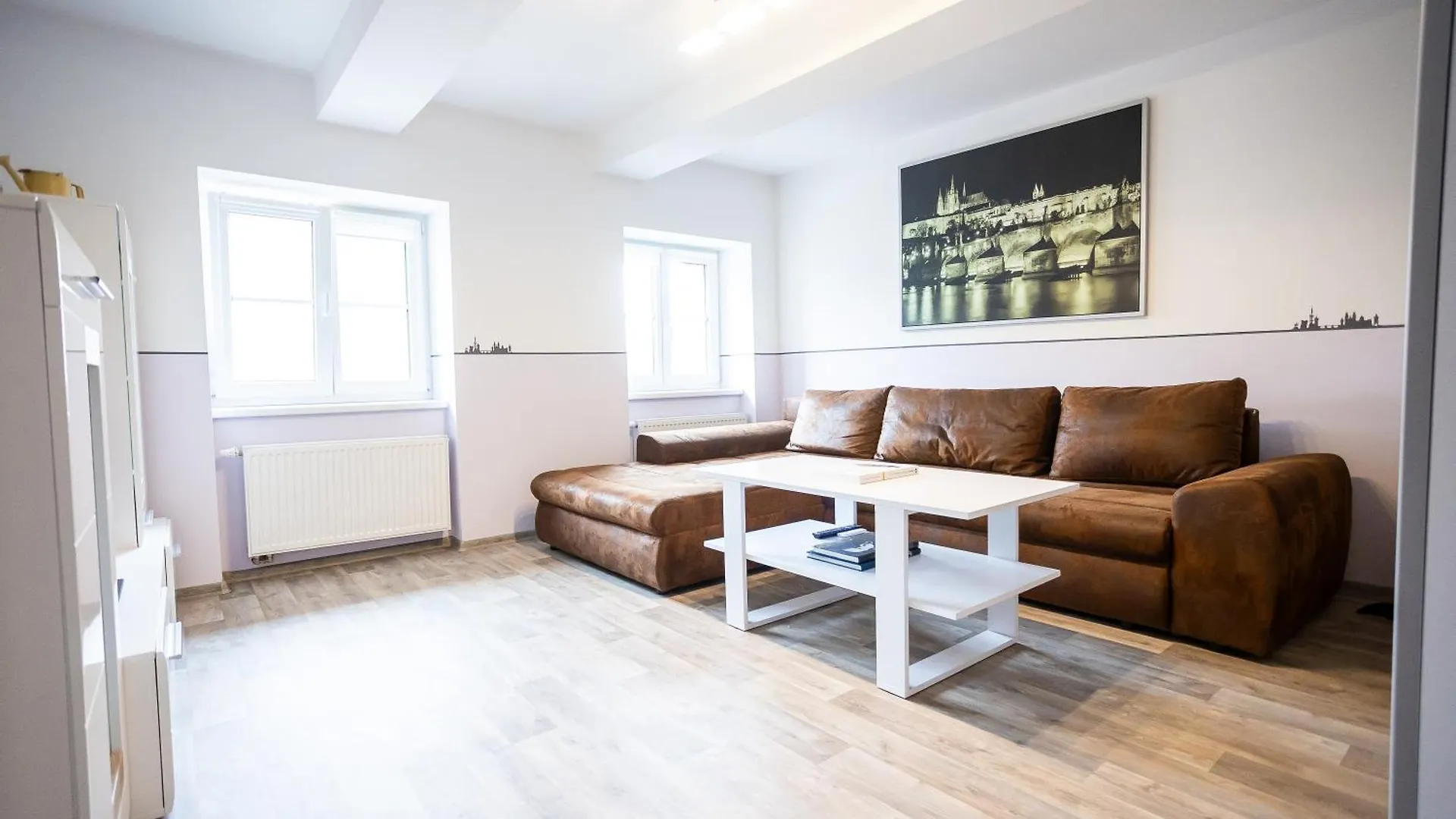Spacious Apartment 20 Min From National Theatre Praga