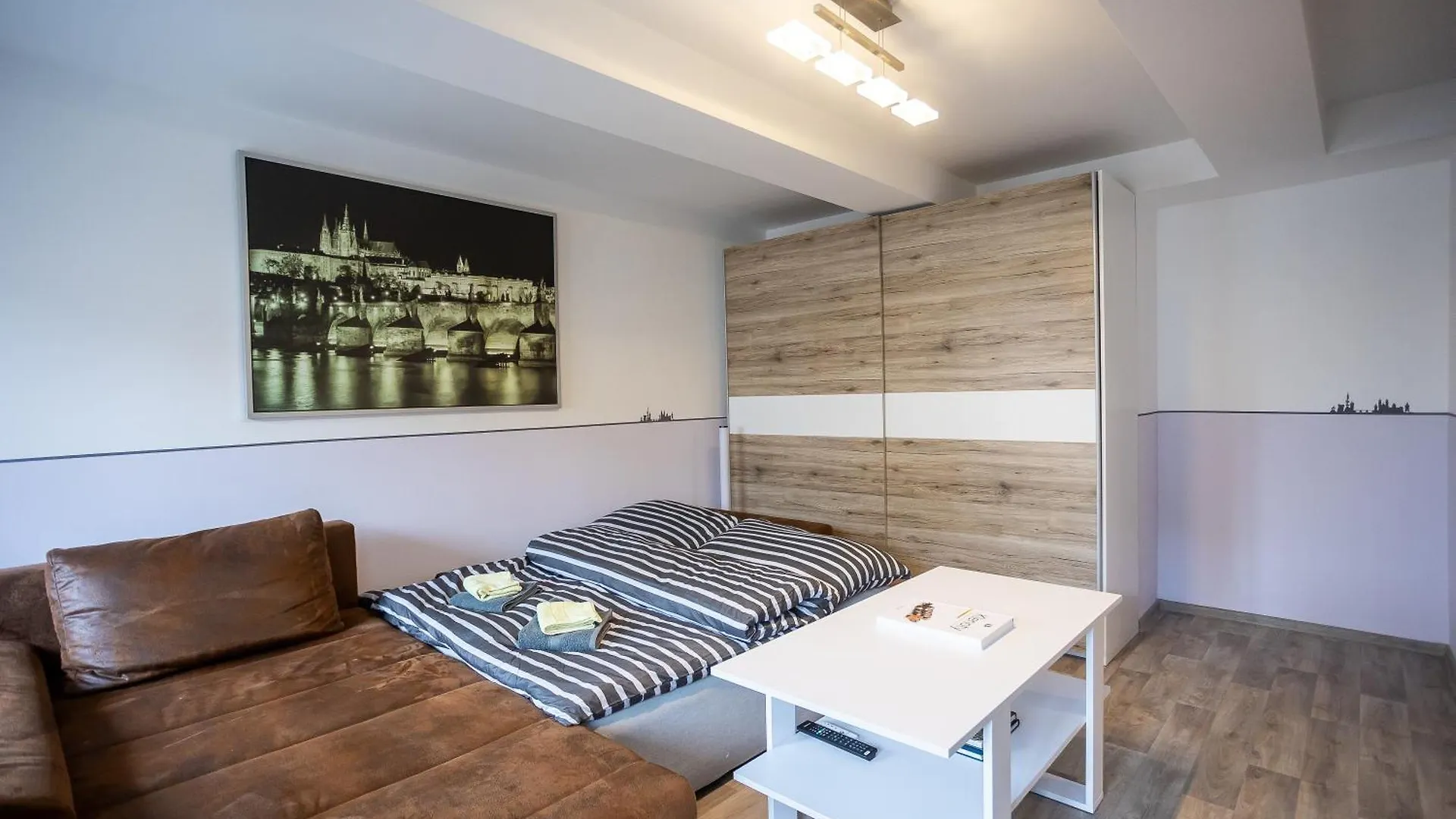 Spacious Apartment 20 Min From National Theatre Prague Czech Republic