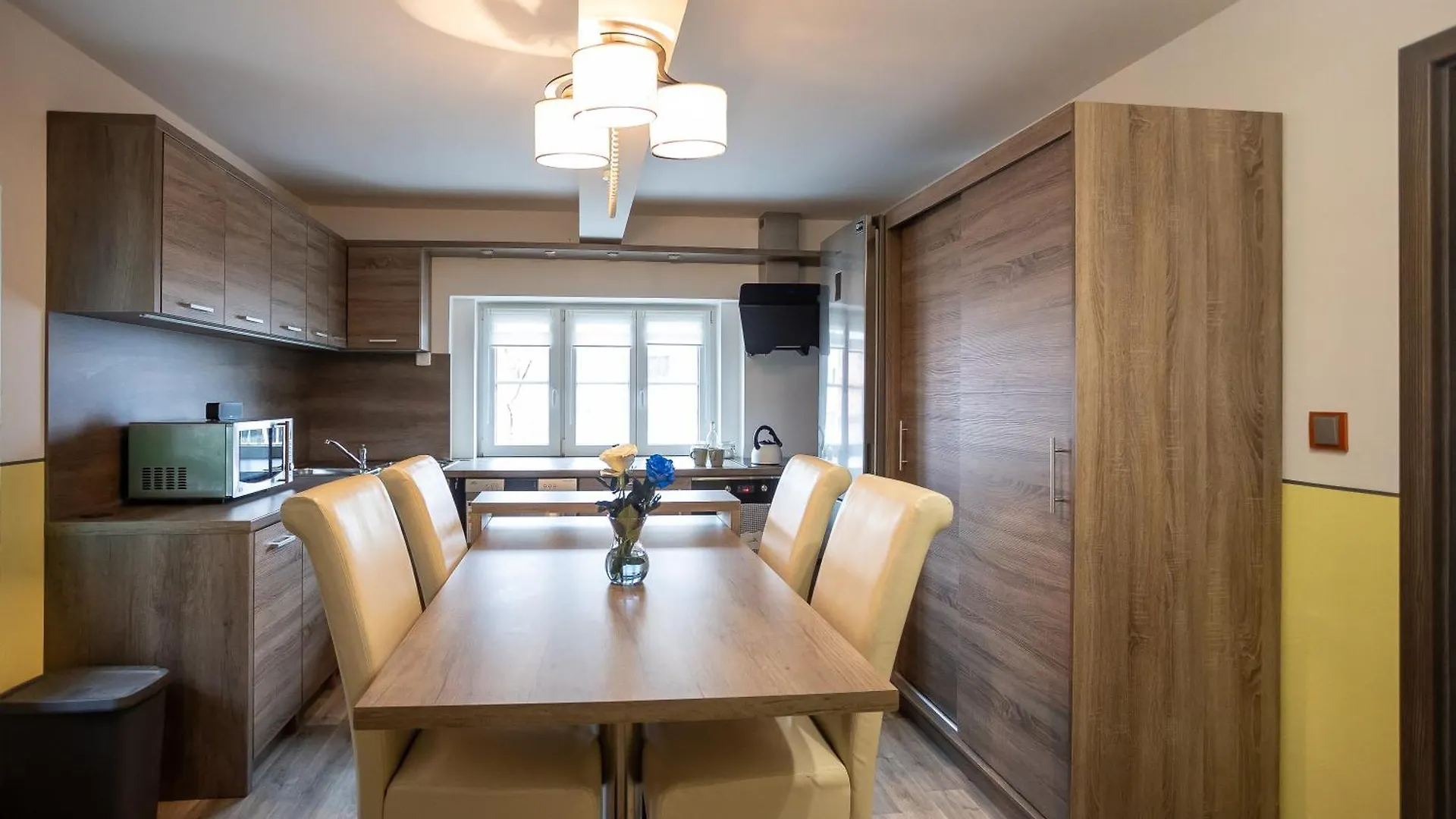 Spacious Apartment 20 Min From National Theatre Prague
