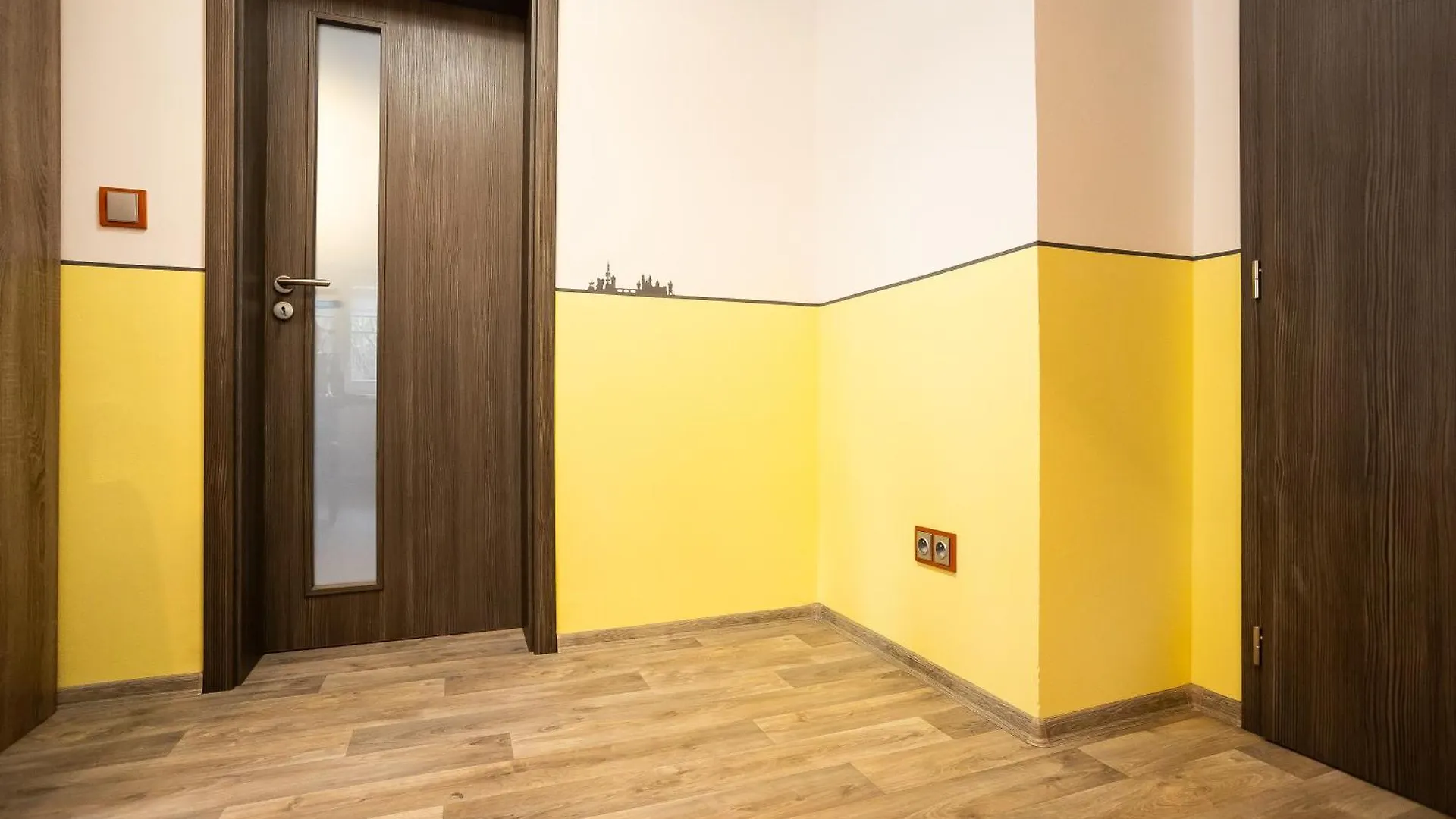 Spacious Apartment 20 Min From National Theatre Prague